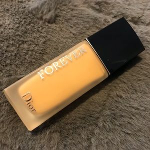 Dior Forever Foundation in shade 2W0